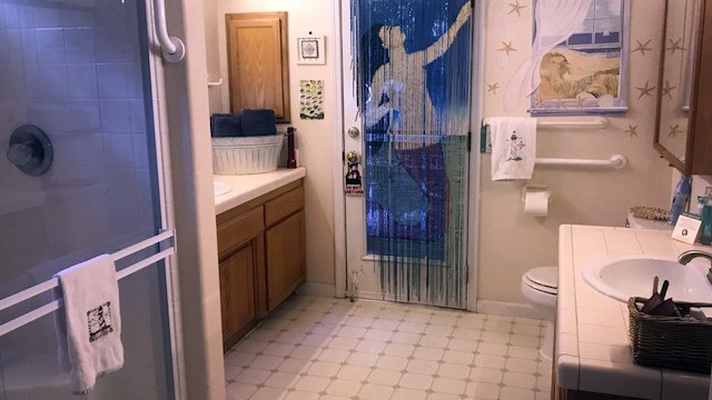 KING ROOM BATH